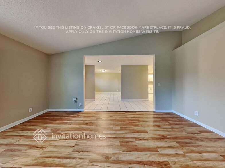 Building Photo - 7546 Briarcliff Cir