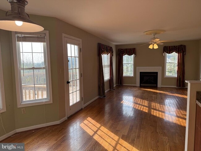 Building Photo - 51 Crystal Hill Ct