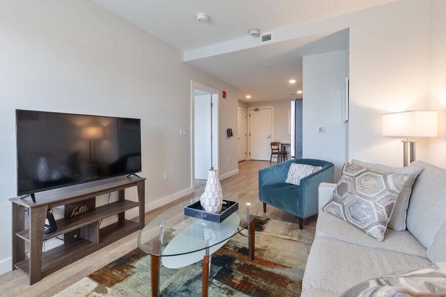 Building Photo - 1 Chestnut St