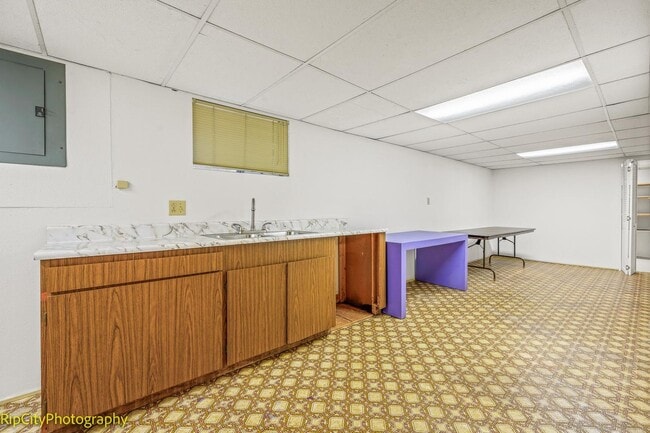 Building Photo - Charming Bungalow in Overlook neighborhood...