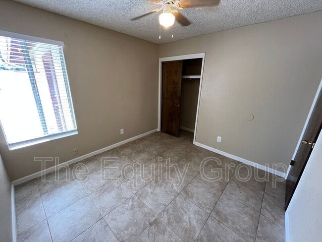 Building Photo - 826 N Williford Dr