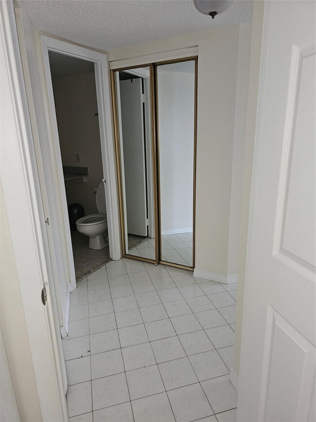 Building Photo - 2750 NE 183rd St