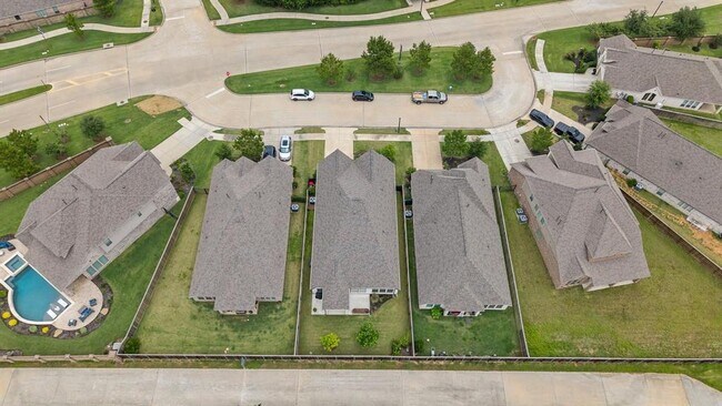 Building Photo - 27114 Sofia Forest Dr
