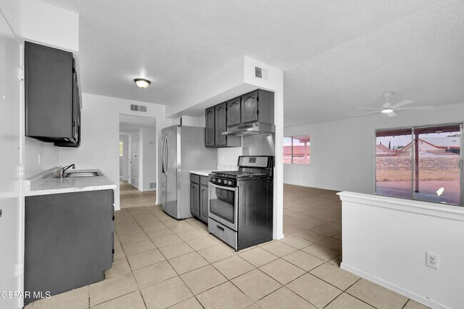 Building Photo - 1529 Babe Hiskey Ln