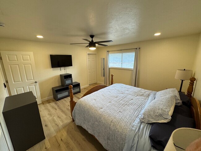 Building Photo - 368 Dogwood Ln