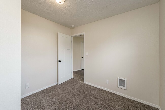 Building Photo - Ryde LLC