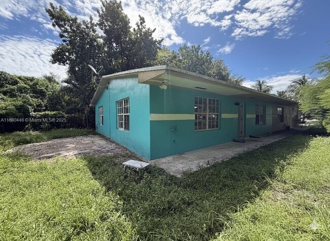 Building Photo - 1241 NE 113th Terrace