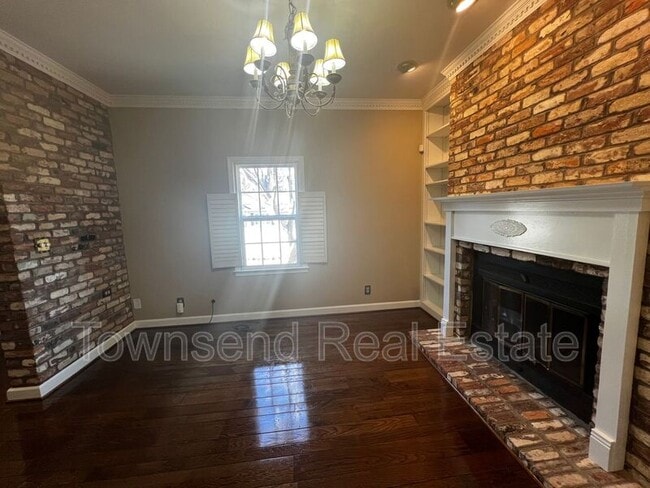 Building Photo - 204 Woodside Ave