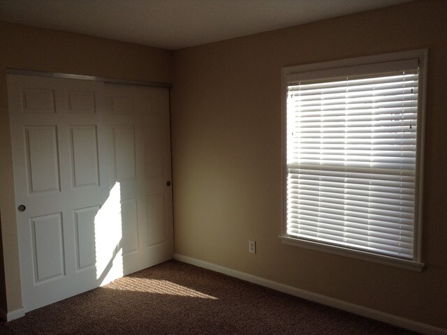 Building Photo - 2305 Treetop Ln