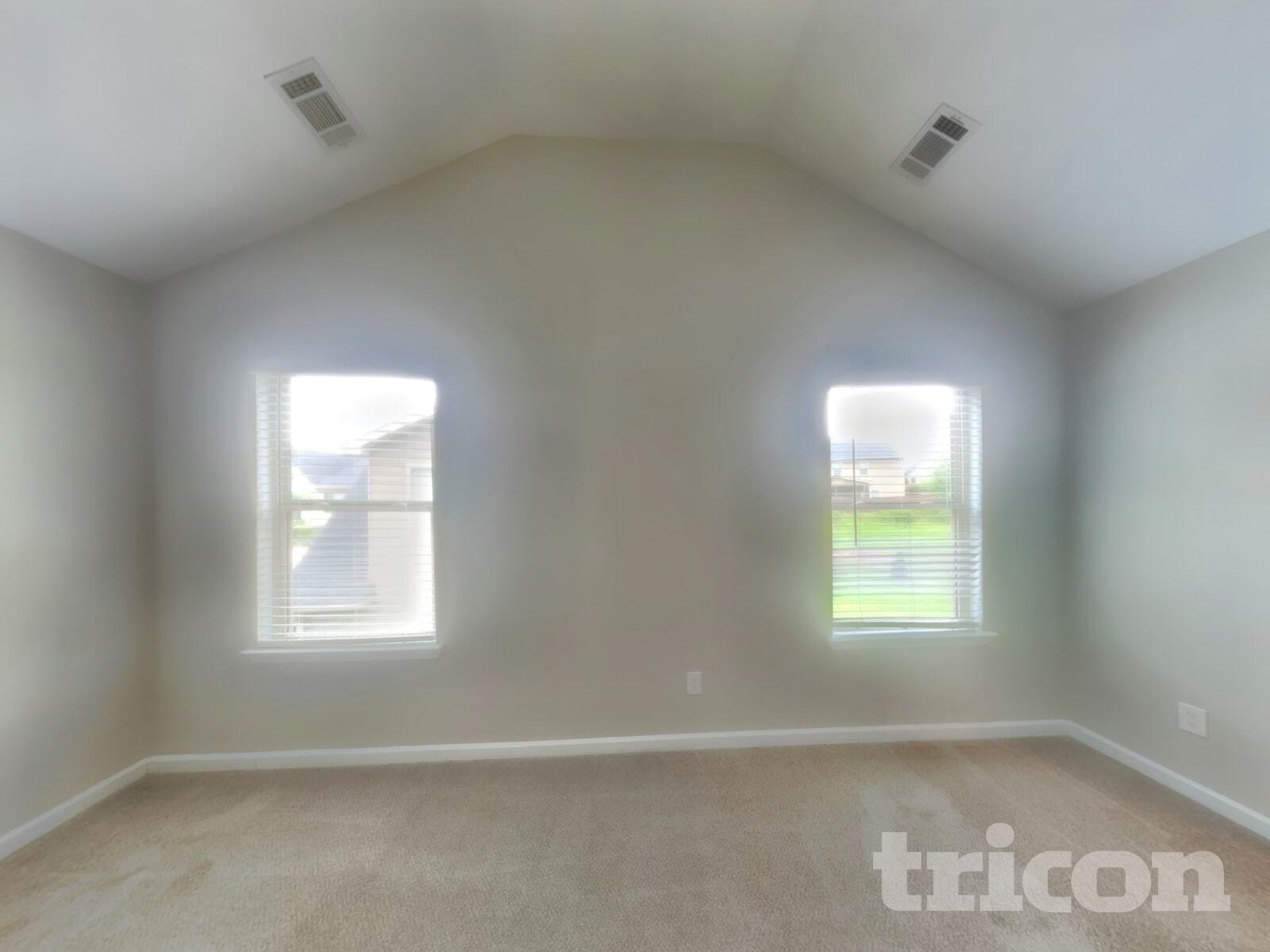 Building Photo - 325 Nutwood Trce