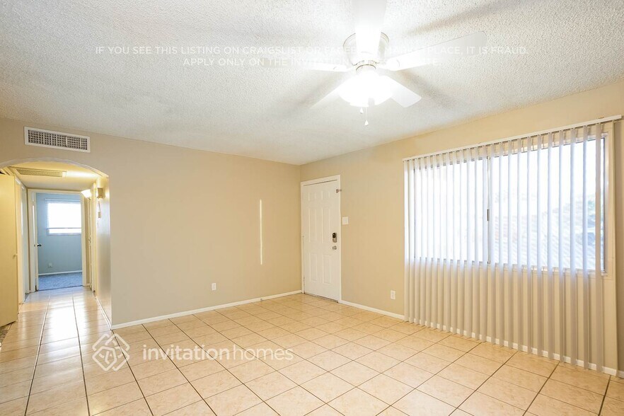 Building Photo - 4603 W Luke Ave