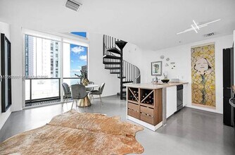 Building Photo - 300 S Biscayne Blvd