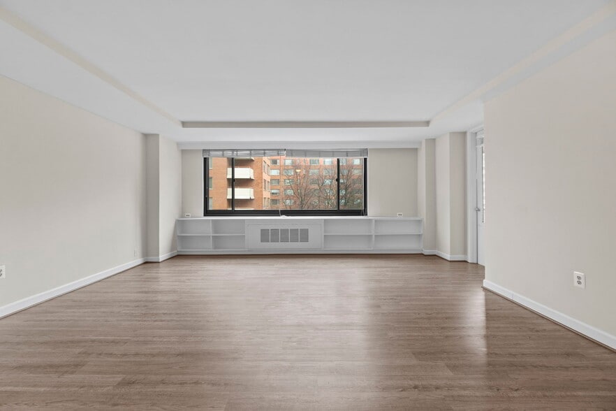 Building Photo - 1011 Arlington Blvd