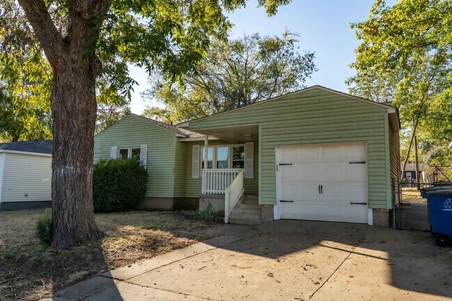 Building Photo - 3710 W 44th St