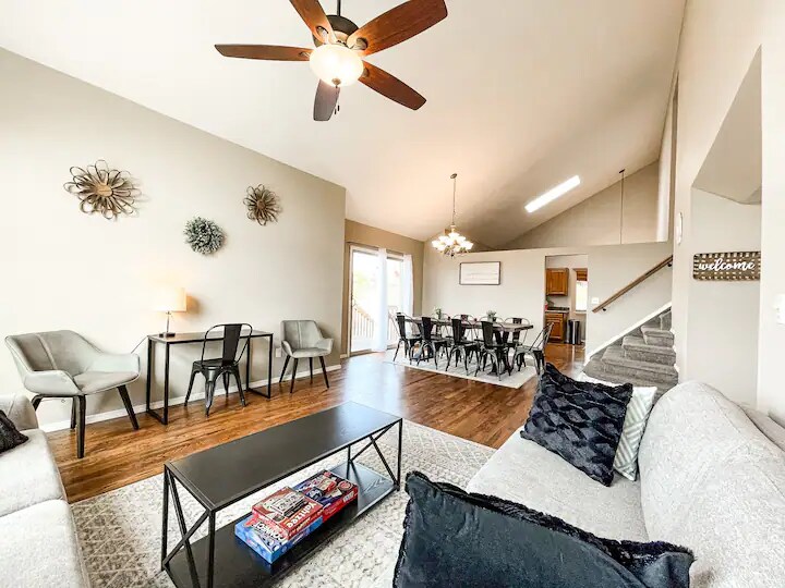 Building Photo - 15235 Diamondhead Ct