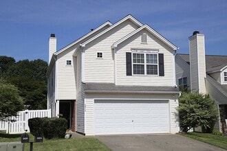 Building Photo - NW Raleigh Home w/ Fenced Backyard!