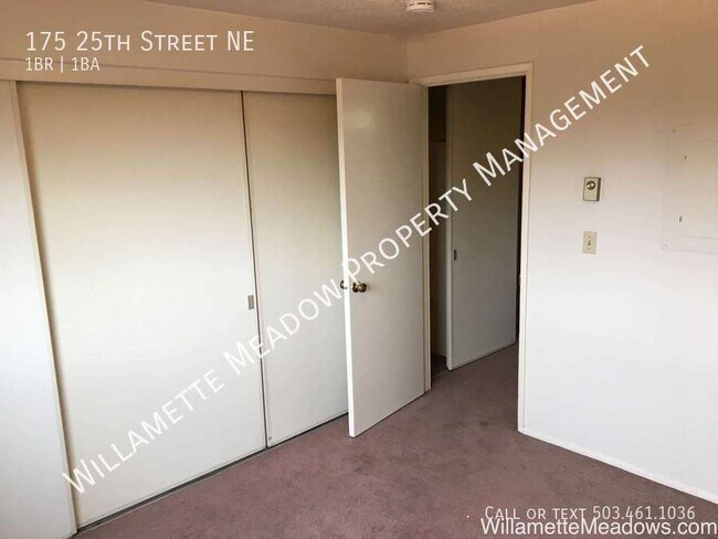 Building Photo - 175 25th St NE