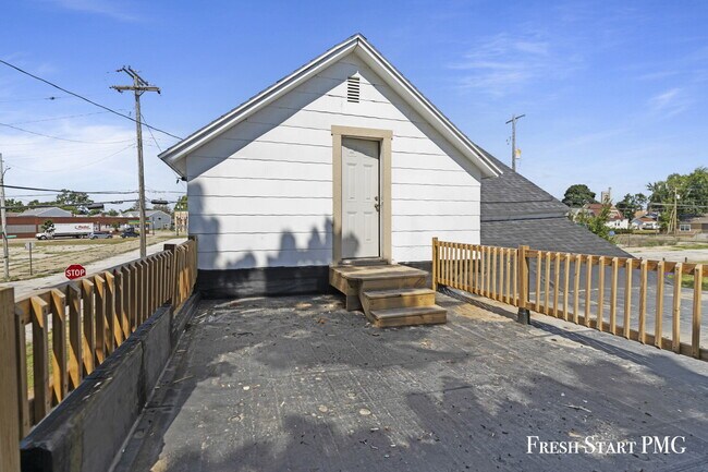 Building Photo - Bright and newly renovated apartment (2 Be...