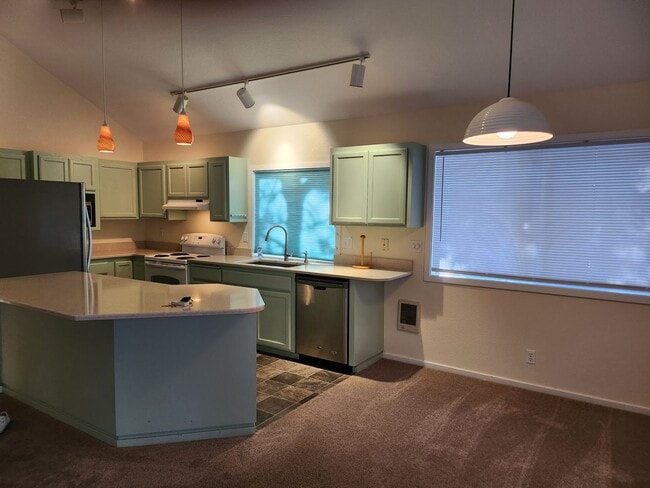 Building Photo - Available until April 1st, 2026 - River Me...