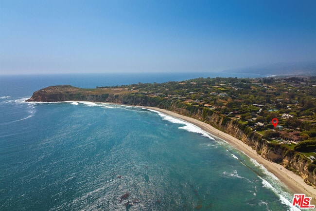 Building Photo - 28926 Cliffside Dr