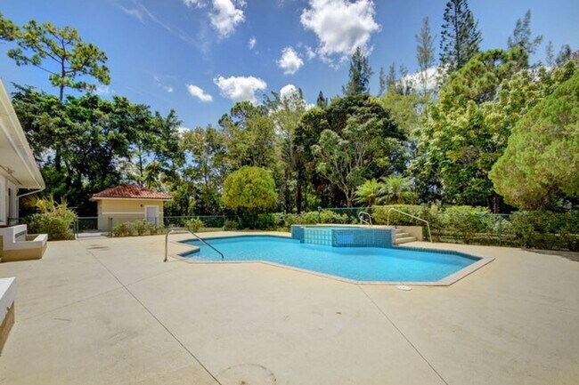 Building Photo - 9033 Winding Woods Dr