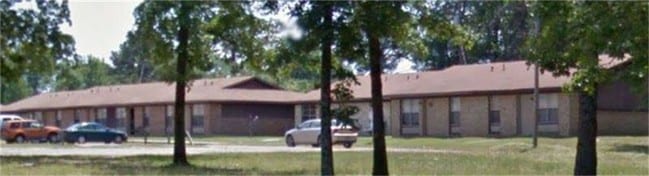 Building Photo - 1300 Courtland Rd