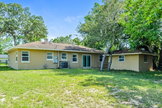 Building Photo - 321 W Dicie Ave