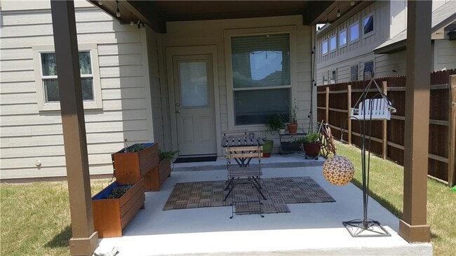 Building Photo - 16105 Hawthorne Heights Trail