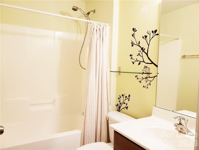 Building Photo - 3226 Park South Station Blvd