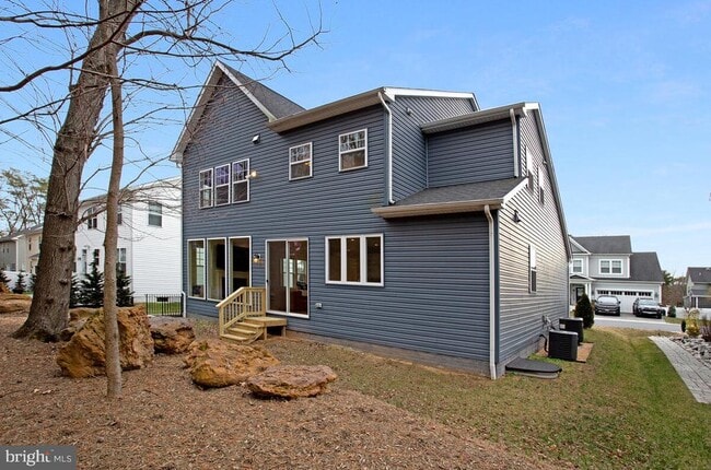 Building Photo - 408 Kosmill Dr