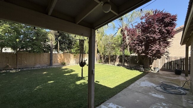 Building Photo - 142 W Reese Ave