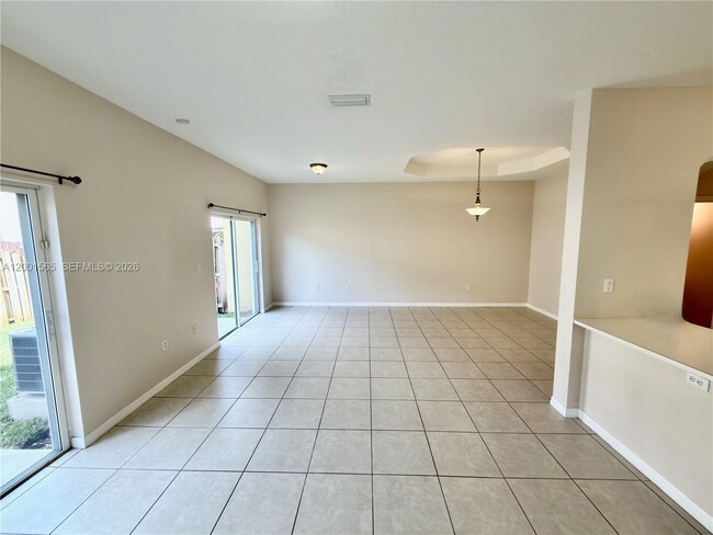 Building Photo - 14110 SW 51st Ct