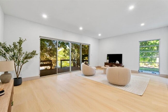 Building Photo - 1905 NW 62nd Terrace