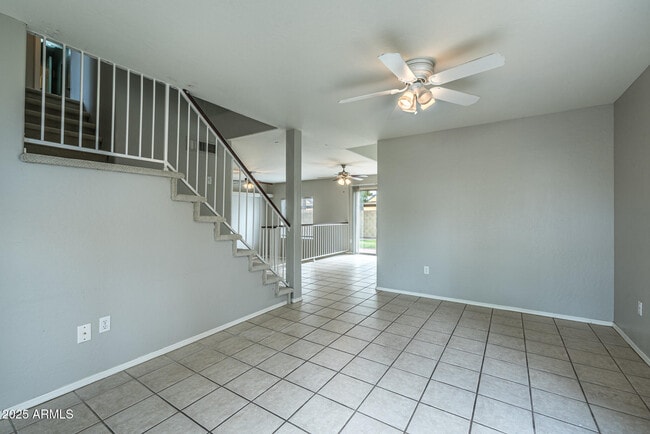 Building Photo - 4641 E Towne Ln