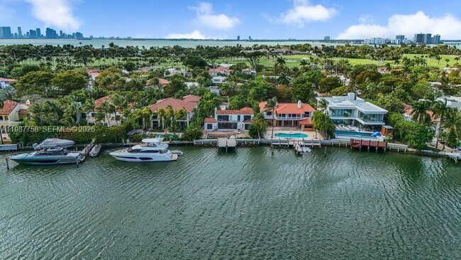 Building Photo - 5661 Pine Tree Dr