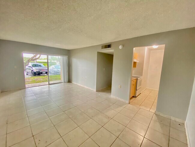Building Photo - 1127 Lake Terry Dr