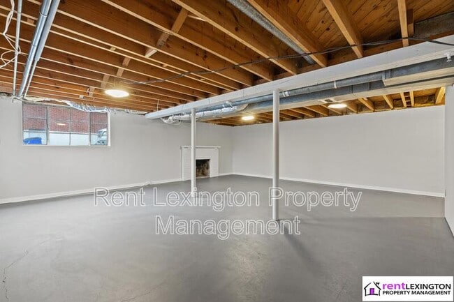 Building Photo - 1721 Albemarle Rd