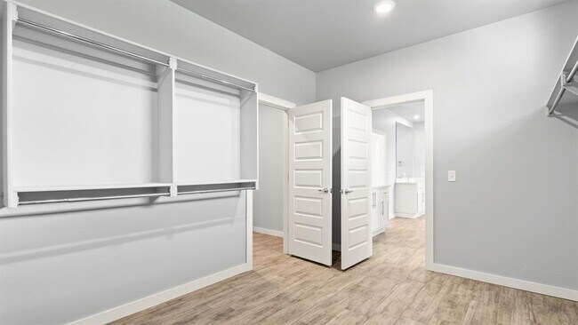 Building Photo - 17857 Salem Rd