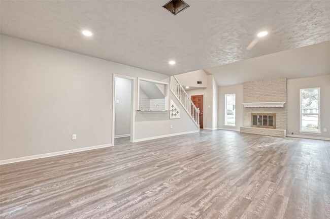 Building Photo - 3615 Highfalls Dr