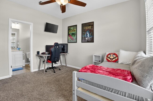 Building Photo - 7905 Camellia Bud Ct