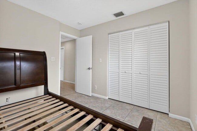 Building Photo - 2208 Evans St