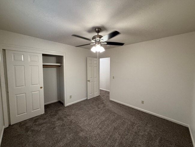 Building Photo - Single Story home in Riverbank's Crossroads Subdivision!