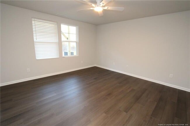 Building Photo - 510 Light Oak Wy