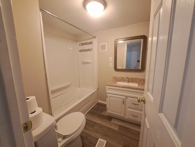 Building Photo - 1BR/1BA updated mobile home close to I10 a...