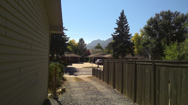 Building Photo - Pet-friendly 2-Bedroom in North Boulder