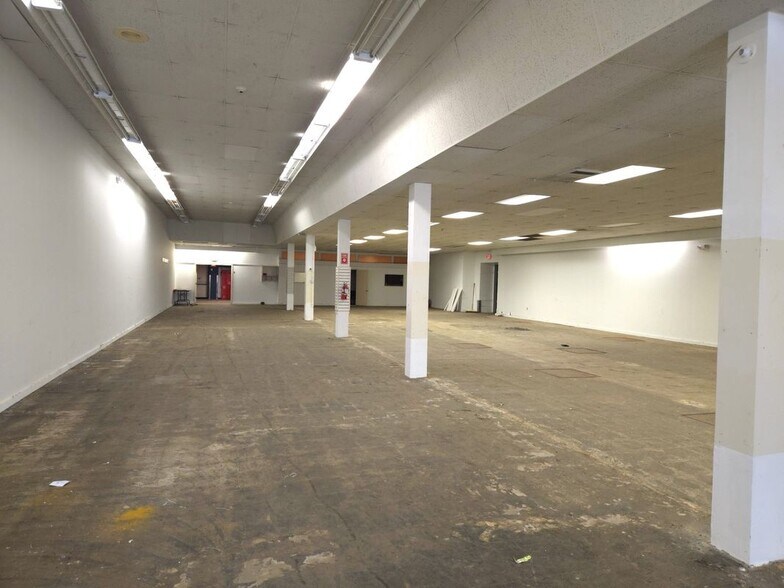 Building Photo - 65 E Bridge St