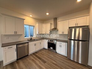 Building Photo - Brand New 3 Bed / 2 Bath Duplex Near Parks & Golf - W/S/G Included - $500 off Special