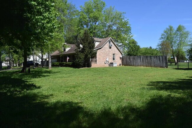 Building Photo - 339 Alden Cove Dr