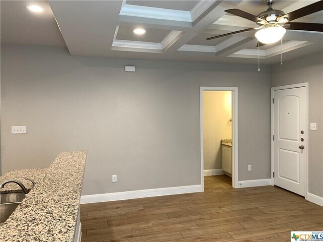 Building Photo - 2024 Rueben Rd