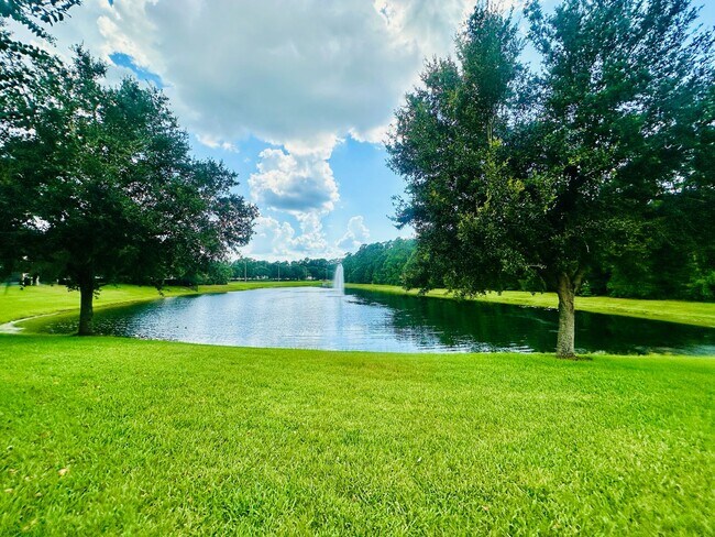 Building Photo - 3 BR 2.5 BA   TOWNHOME  - Bayberry Subdivi...